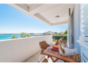 Modern apartment right on the Janice beach in Pakostane centre 50 m away